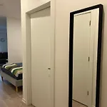 Calypso- Hollywood Apartment With Pool, Gym & Free Parking